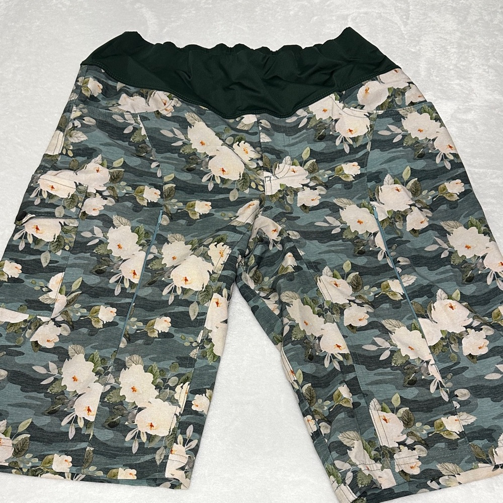Shredly Women’s MTB Curvy Bike Short Floral Camo Print 12